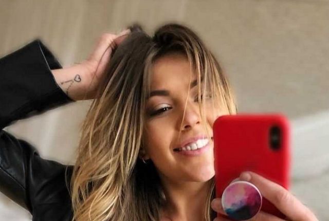 Girls In Latex And Leather (25 pics)