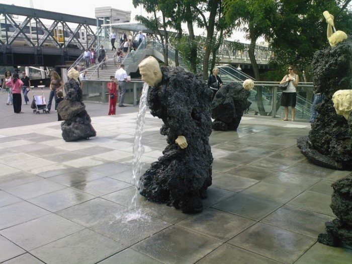 Very Strange Sculptures (22 pics)