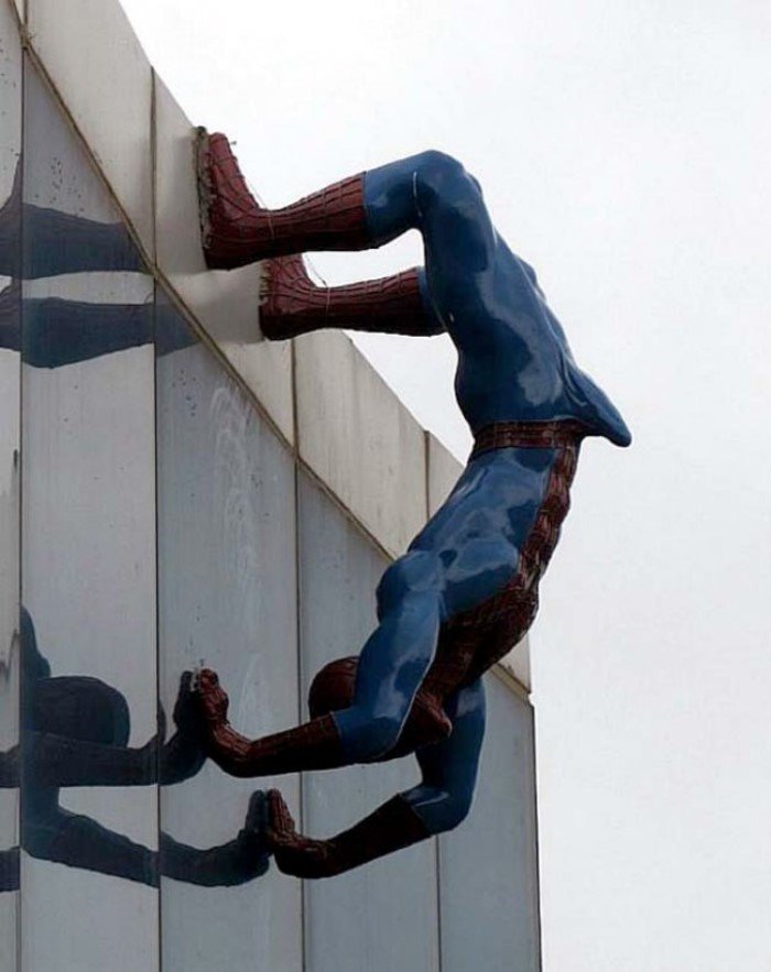 Very Strange Sculptures (22 pics)