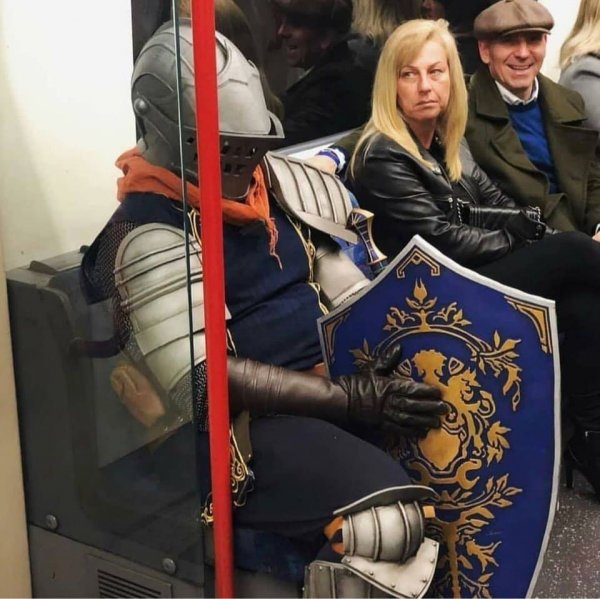 Strange People In The Subway (18 pics)