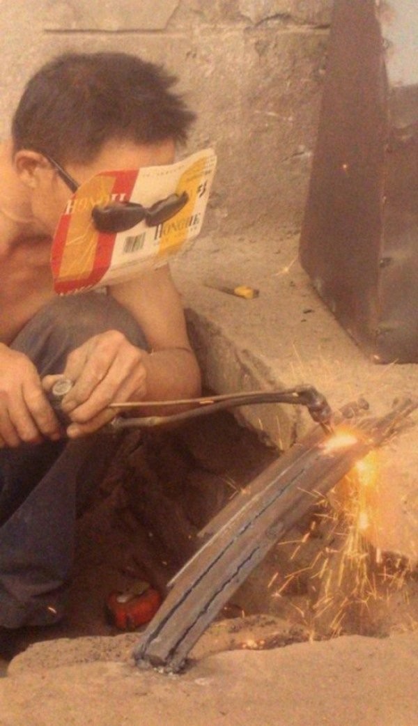 They Don't Care About Safety (18 pics) They Don't Care About Safety (18 pics)