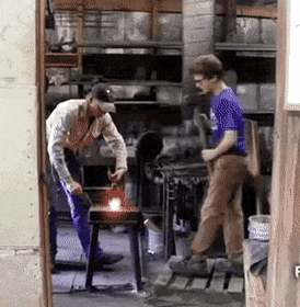 Acid GIFs, December 3 (25 gifs) Acid GIFs, December 3 (25 gifs)