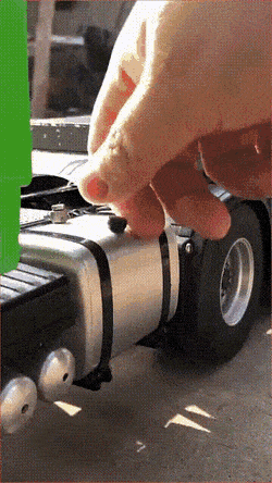 Acid GIFs, December 3 (25 gifs) Acid GIFs, December 3 (25 gifs)