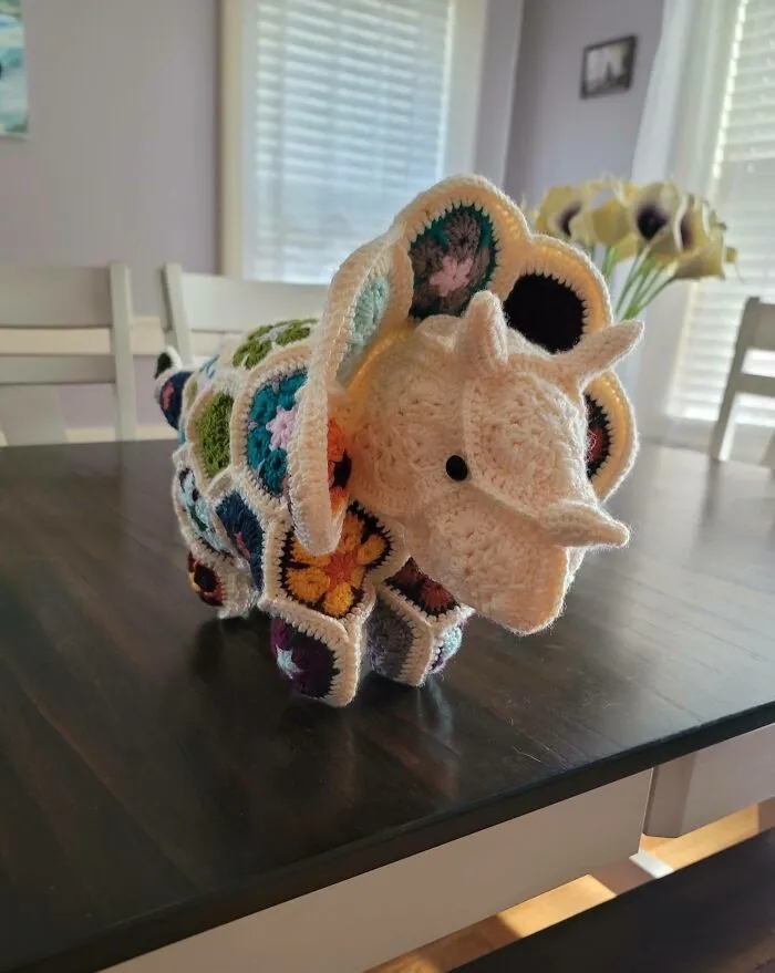 Strange Embroidery (25 pics)