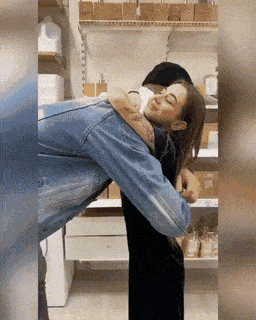 Acid GIFs, December 4 (25 gifs)