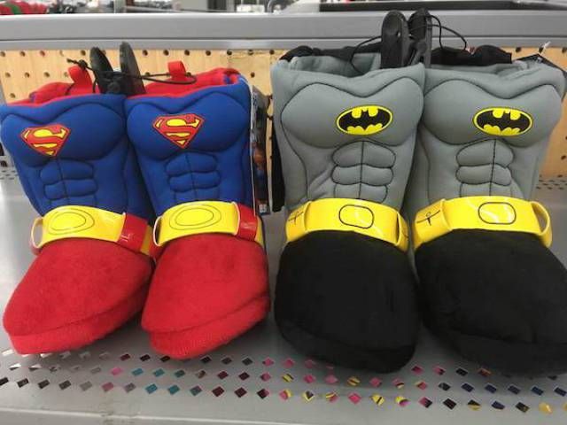 What Is Going On Here? (23 pics)