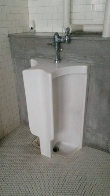 What Is Going On Here? (23 pics)