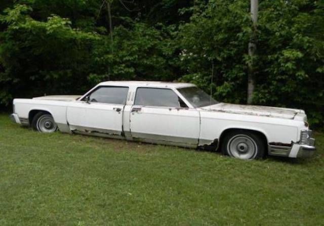 What Is Going On Here? (23 pics)