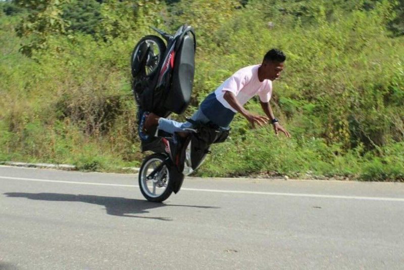 Right Moment (19 pics) Right Moment (19 pics)