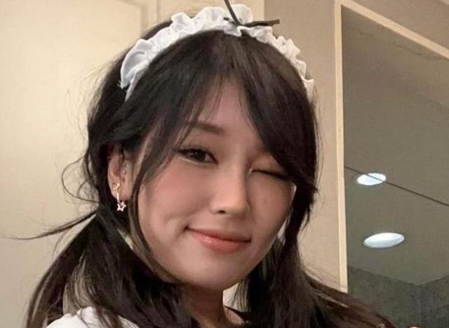 Asian Girls (23 pics)