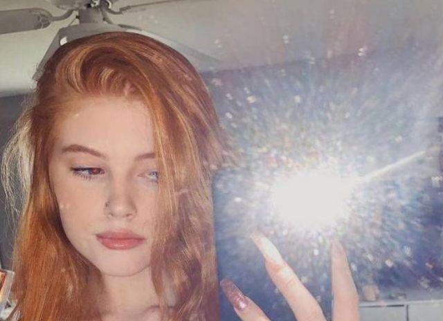 Selfie Girls (32 pics)