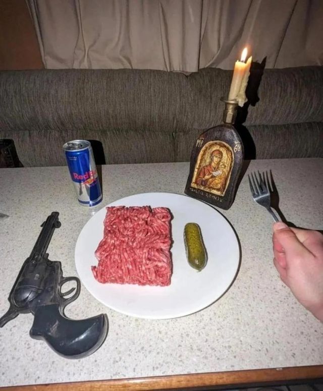 What Is Going On Here? (52 pics)