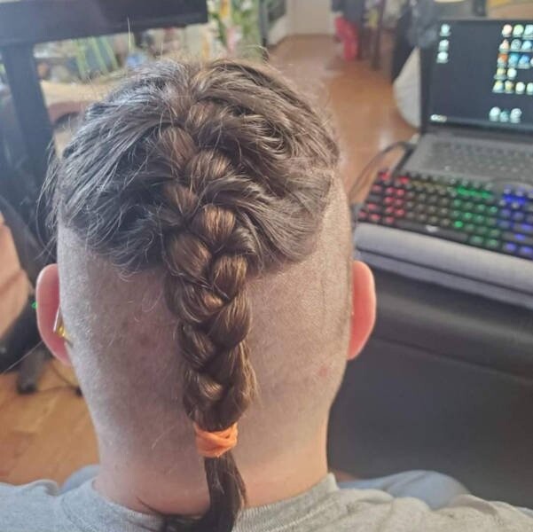 Awful Haircuts (21 pics) Awful Haircuts (21 pics)