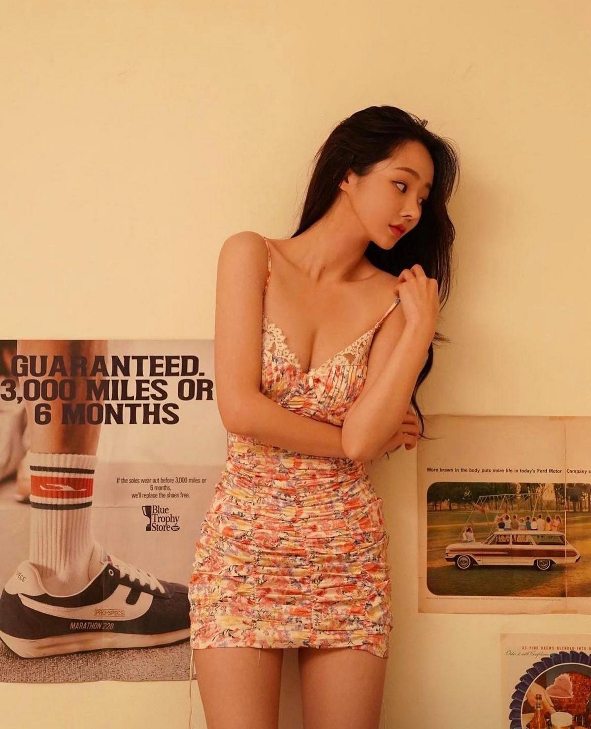 Asian Girls (23 pics) Asian Girls (23 pics)