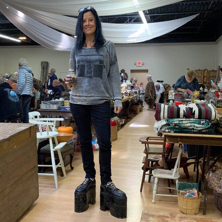 Unusual Finds In Thrift Shops (18 pics)