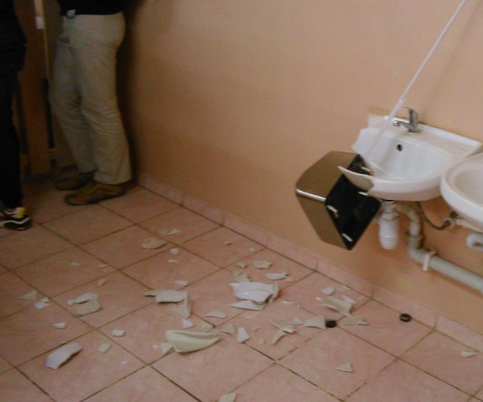 Unfortunate Situations (23 pics)