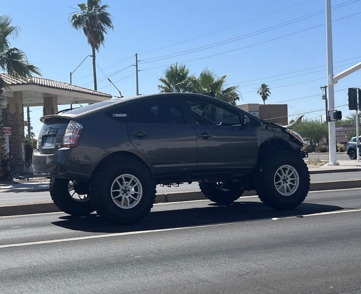 Crazy Cars (23 pics)