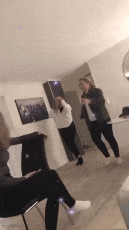 Acid GIFs, December 18 (25 gifs)