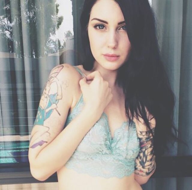 Cute Girls (21 pics)