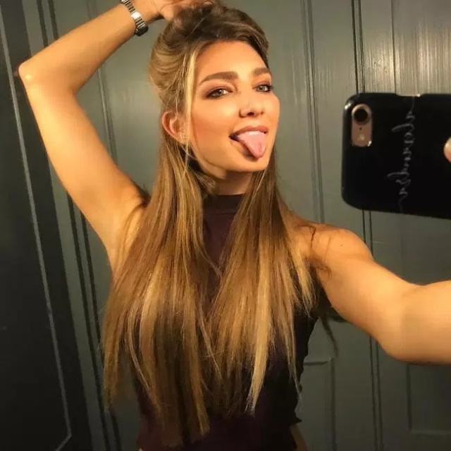 Beauty Girls (21 pics)