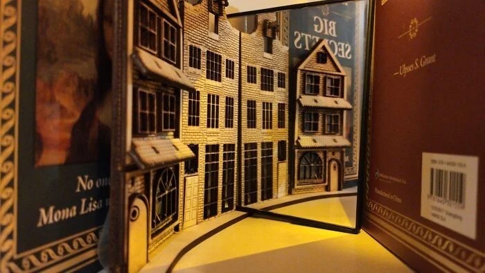 Unusual Book Dividers (22 pics)