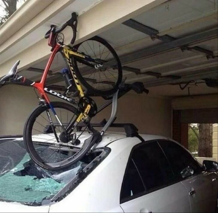 Bad Days Happen (22 pics)