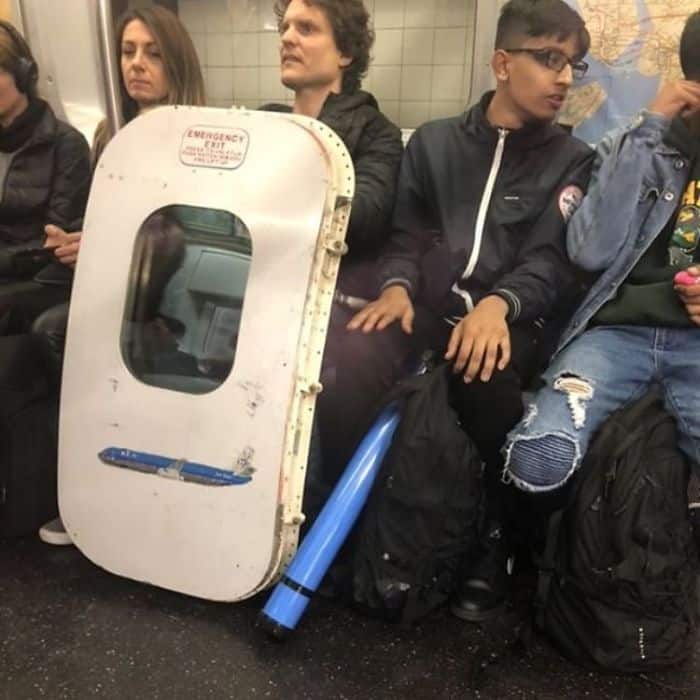 Strange People In The Subway (22 pics)