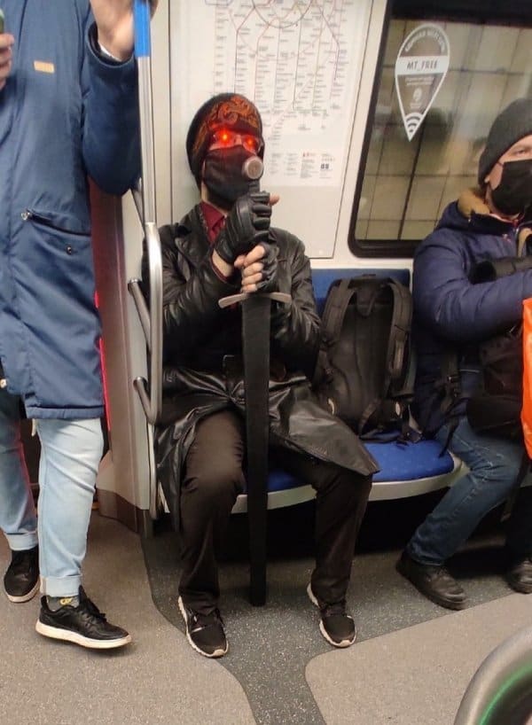 Strange People In The Subway (22 pics)