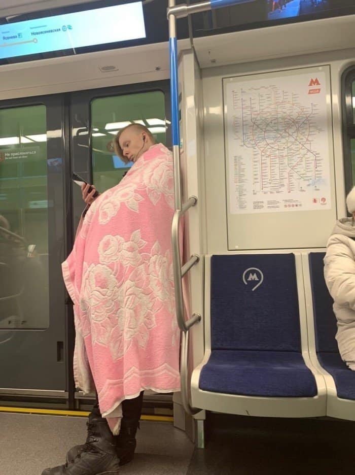 Strange People In The Subway (22 pics)