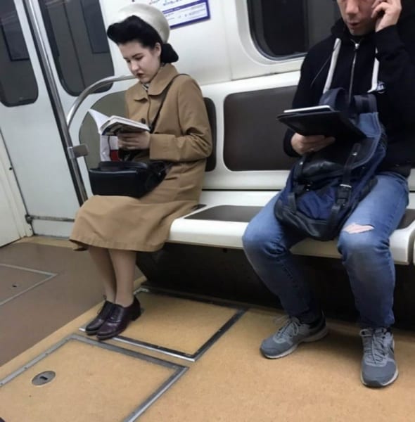 Strange People In The Subway (22 pics)
