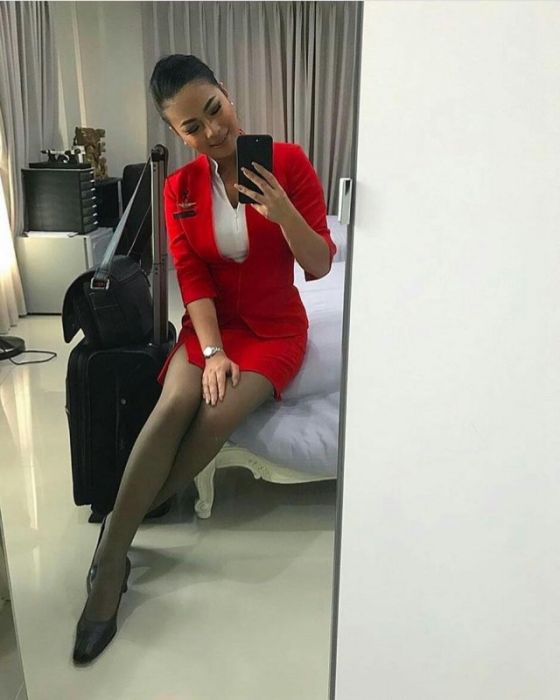 Hot Flight Attendants (21 pics)