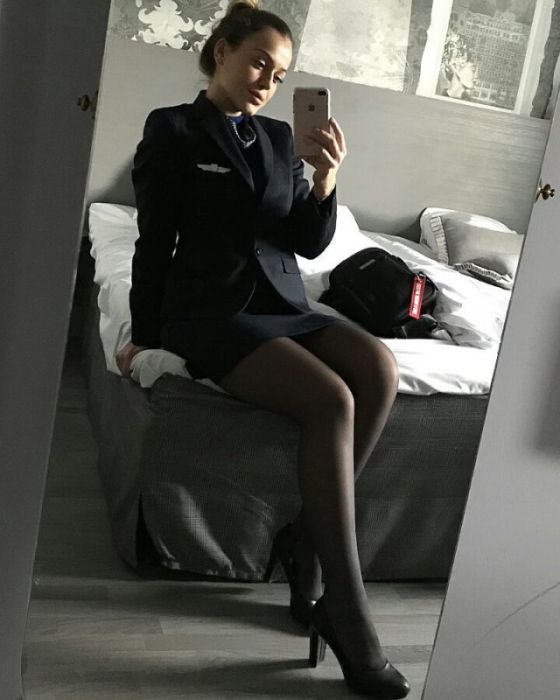 Hot Flight Attendants (21 pics)
