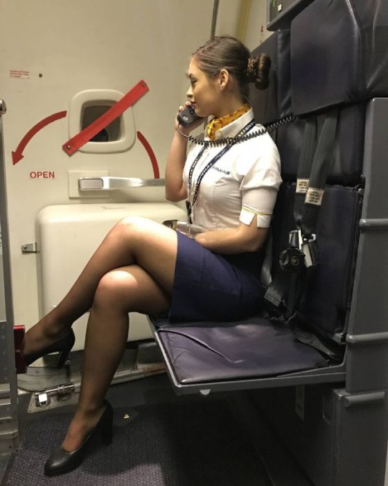 Hot Flight Attendants (21 pics)
