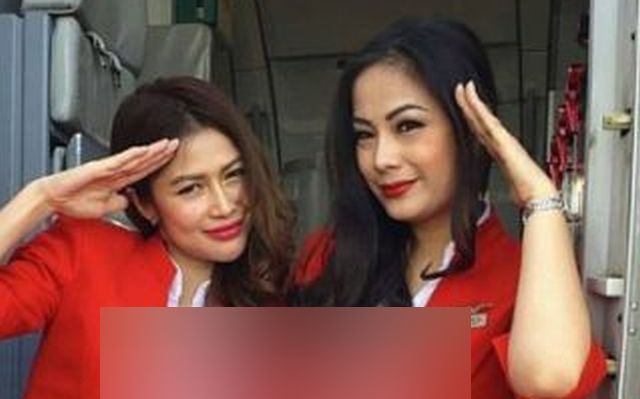 Hot Flight Attendants (21 pics)