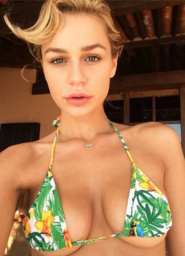 Slim Girls (21 pics)