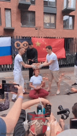 Acid GIFs, December 25 (25 gifs)