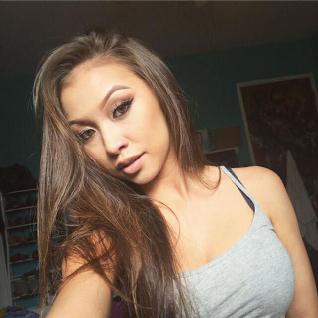 Asian Girls (21 pics)