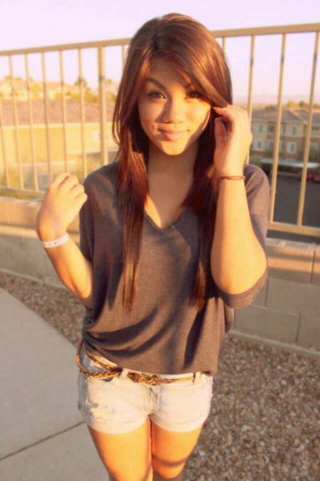 Asian Girls (21 pics)