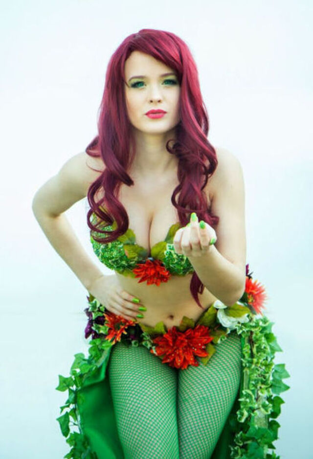 Cosplay Girls (21 pics)