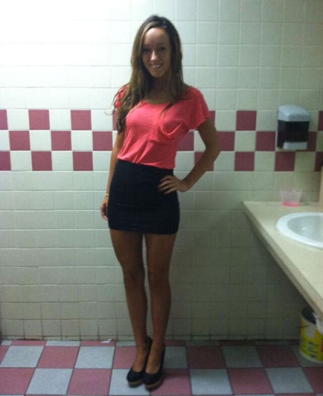 Girls With Long Legs (20 pics)