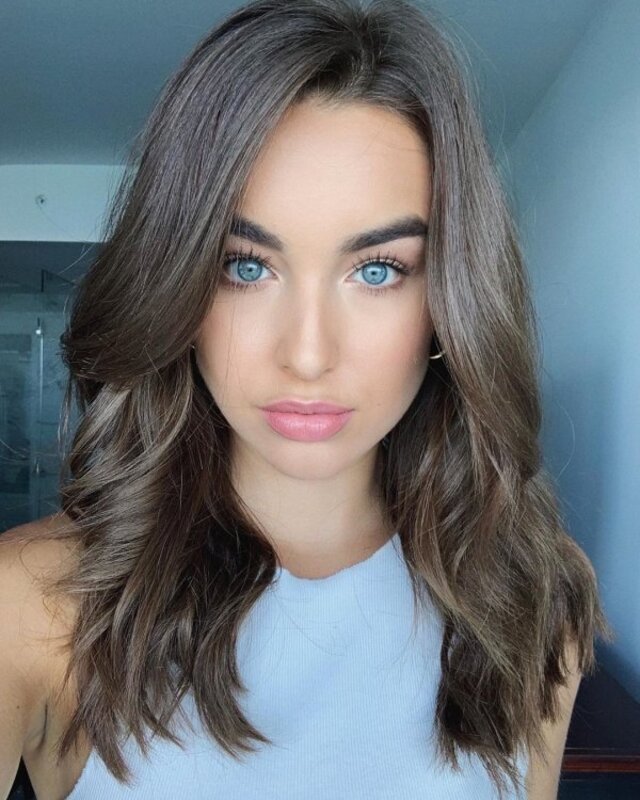 Girls With Beautiful Eyes (21 pics)