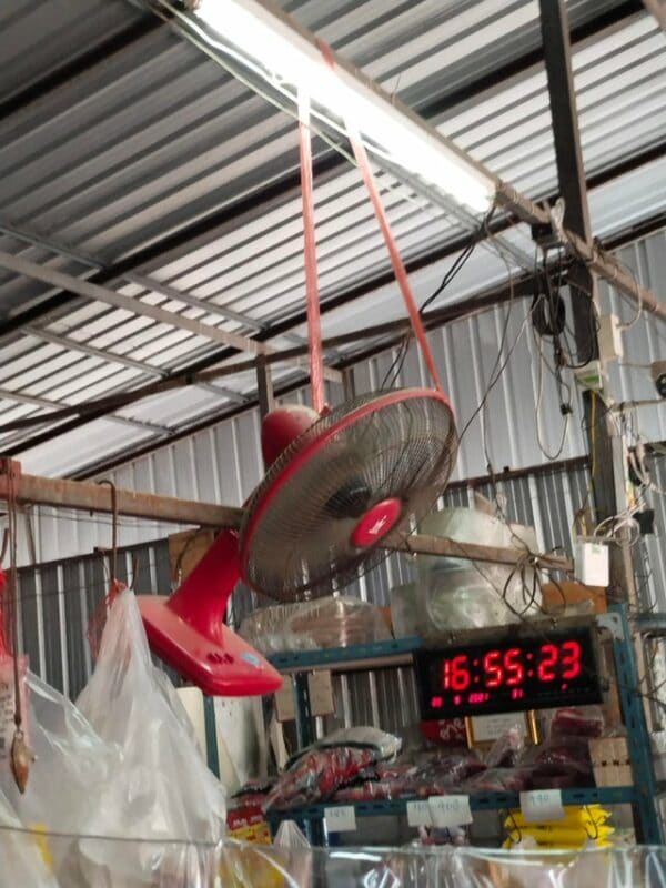 Redneck Repairs (22 pics)