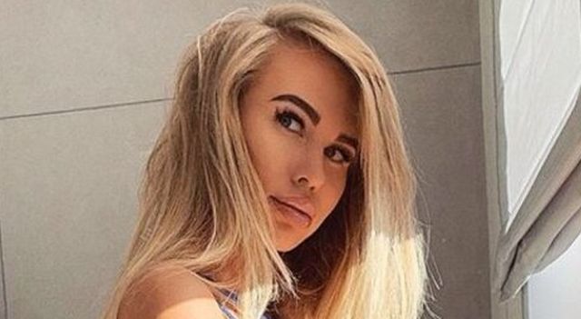 Girls With Long Legs (23 pics)