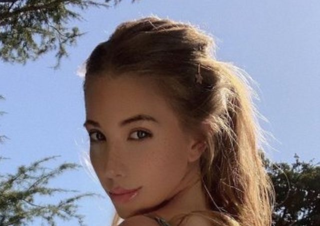 Slim Girls (21 pics)