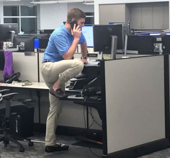 Strange Poses (21 pics)