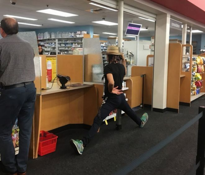 Strange Poses (21 pics)