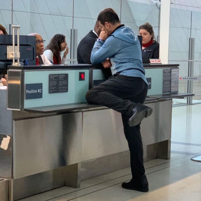 Strange Poses (21 pics)