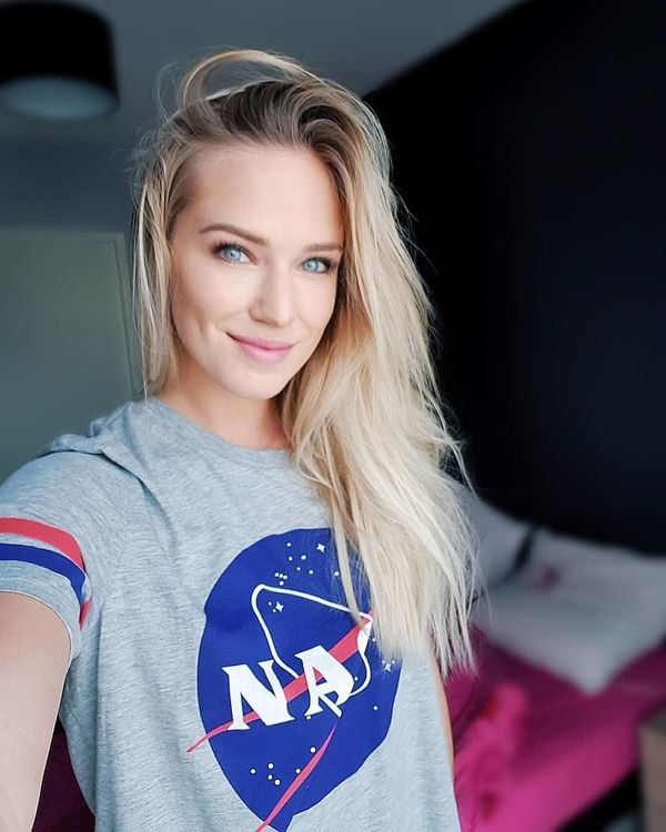 Beauty Girls (21 pics)