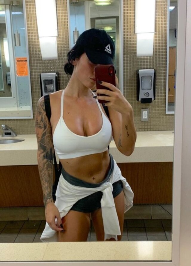 Sporty Girls (21 pics)