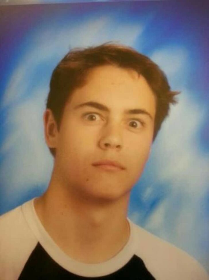 People Share Their Awkward Photos (23 pics)